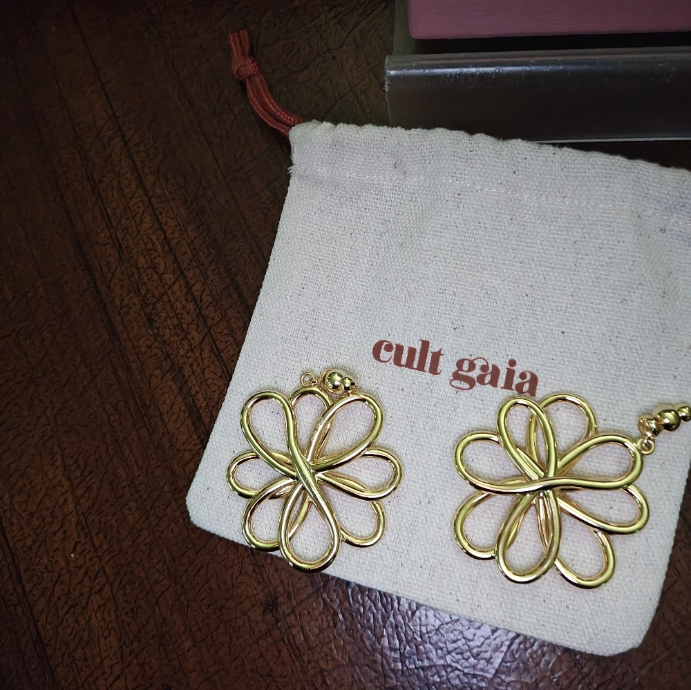 Cult Gaia Gold Floral Earrings - Picture 9 of 10